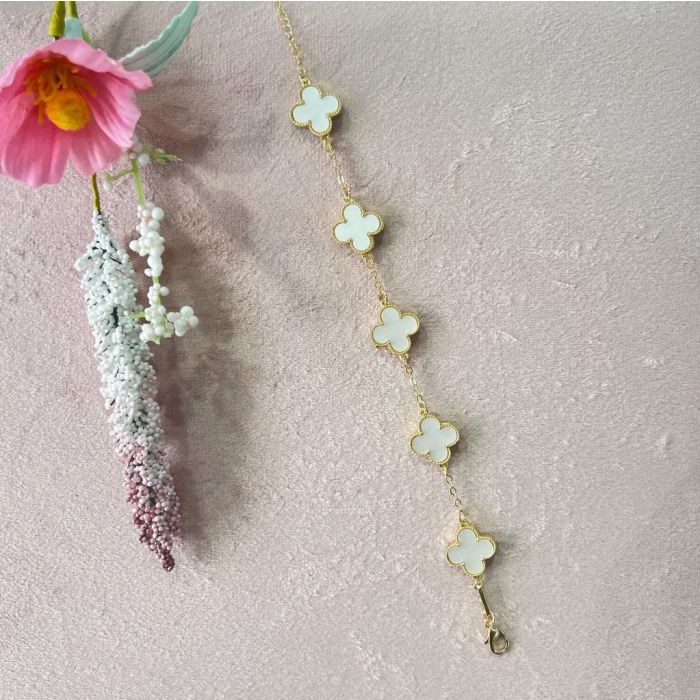 Rosie & Daisy Alhambra Bracelet 160 - Pale Pink/Gold - Image 3