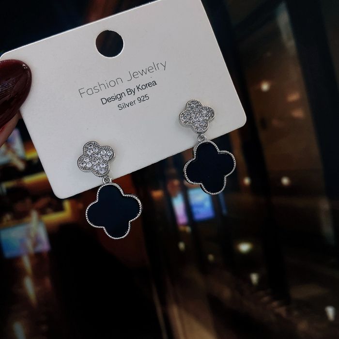 Rosie & Daisy Alhambra (Designer Inspired) Diamante Earrings 310 - Black
