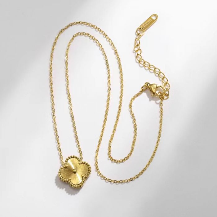 Rosie & Daisy Alhambra Clover Pendant 458 - Gold