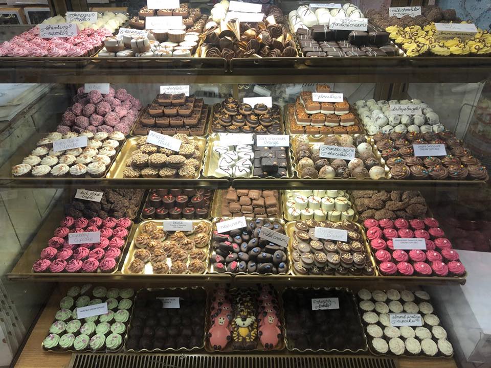 Luxury Belgian Chocolates - Box of 12 - Image 3